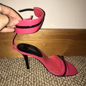 Vintage pink heel